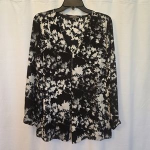 Vince Camuto Blouse, Size Medium, Black Soft Floral